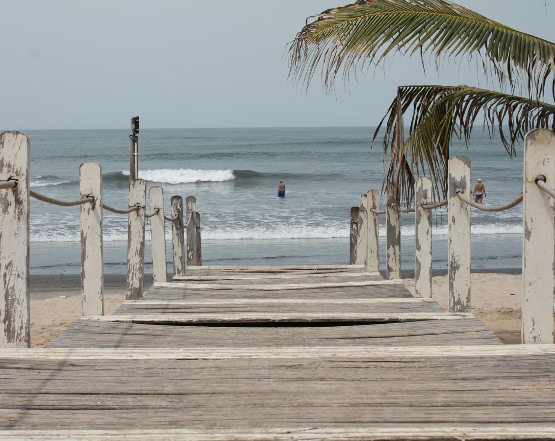 Djembe Beach Resort Kololi Exterior foto