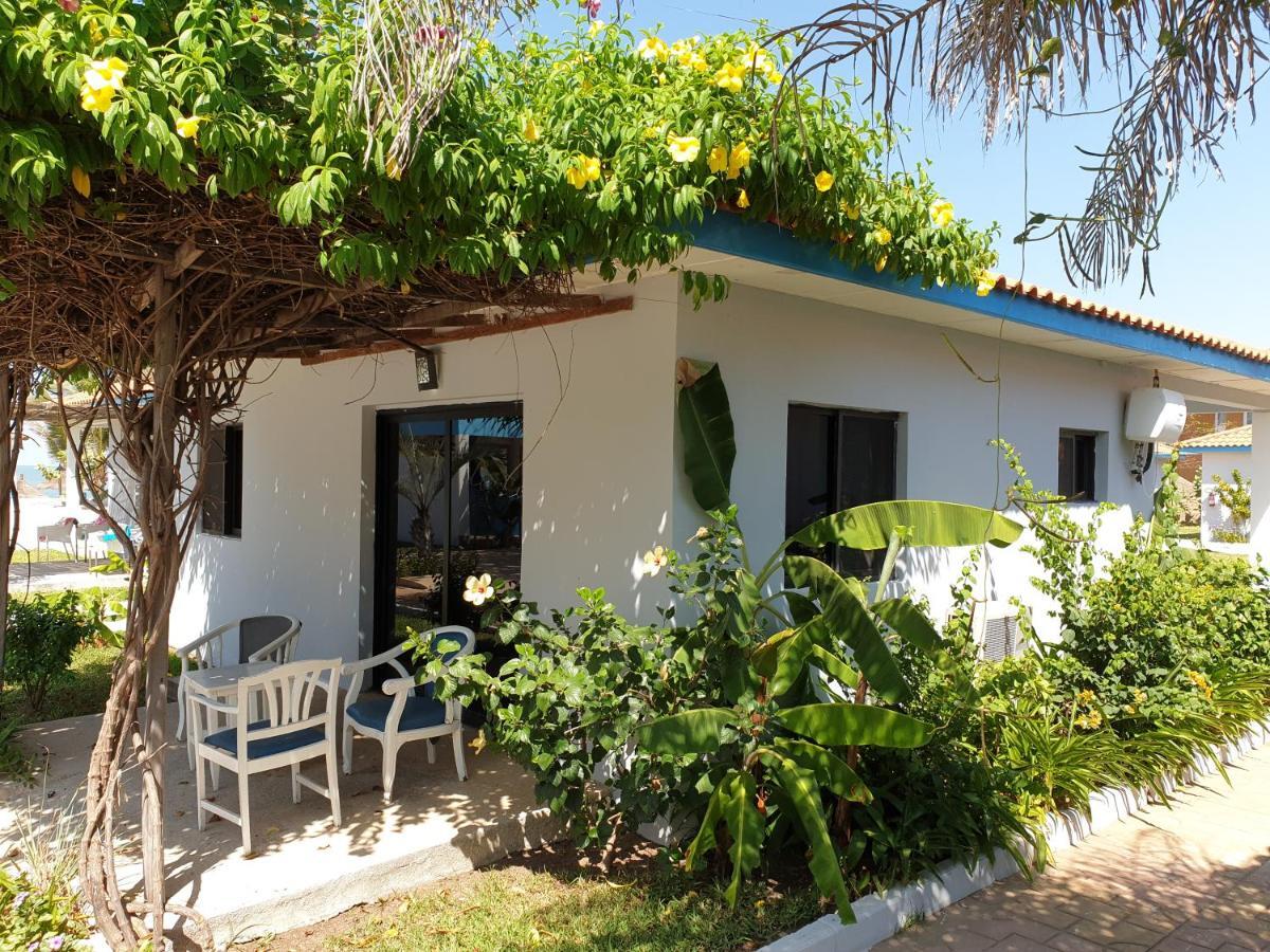 Djembe Beach Resort Kololi Exterior foto
